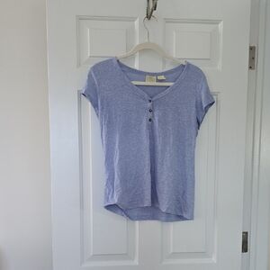 Telluride Clothing Company: Light Blue V-Neck Top